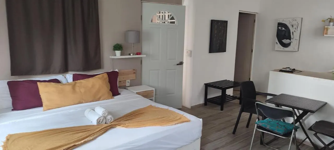 Kika Studios Playa del Carmen Guest house